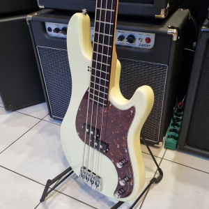 Sandberg Electra VS4 Creme Basszusgitár Sandberg Electra VS4 Creme Basszusgitár
