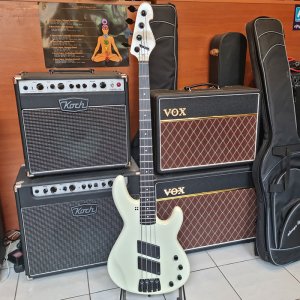 Sandberg Panther VM4 Basszusgitár (krém ) Sandberg Panther VM4 Basszusgitár (krém )
