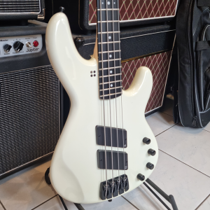 Sandberg Panther VM4 Basszusgitár (krém ) Sandberg Panther VM4 Basszusgitár (krém )