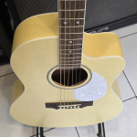 Cort JADE-Classic-PYOP akusztikus Lady-gitár elektronikával, puhatokkal, pasztell sárga