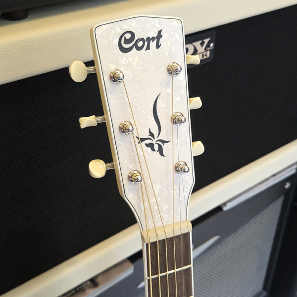 Cort JADE-Classic-PYOP akusztikus Lady-gitár elektronikával, puhatokkal, pasztell sárga